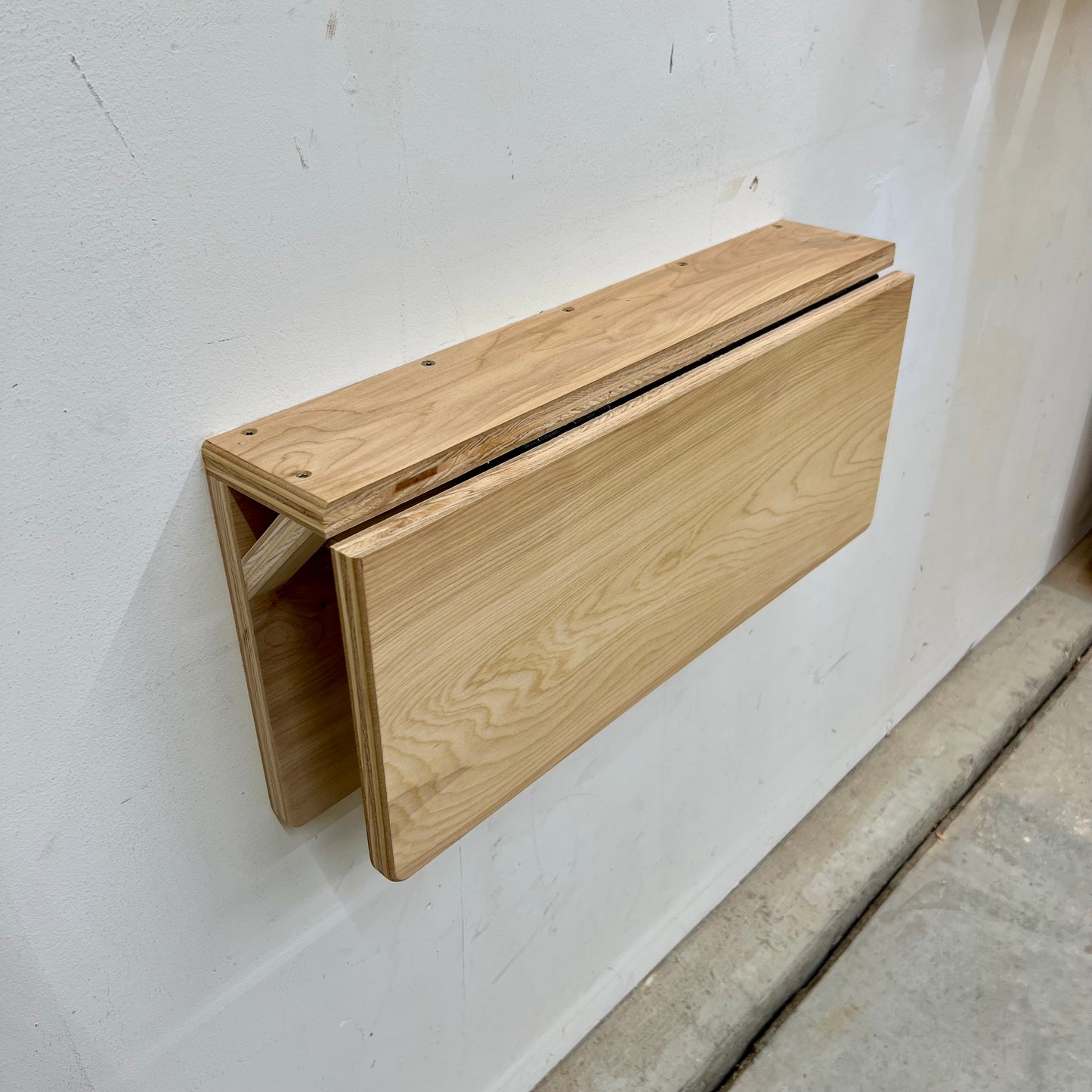 Compact Folding Desk Plans - Imperial AND Metric